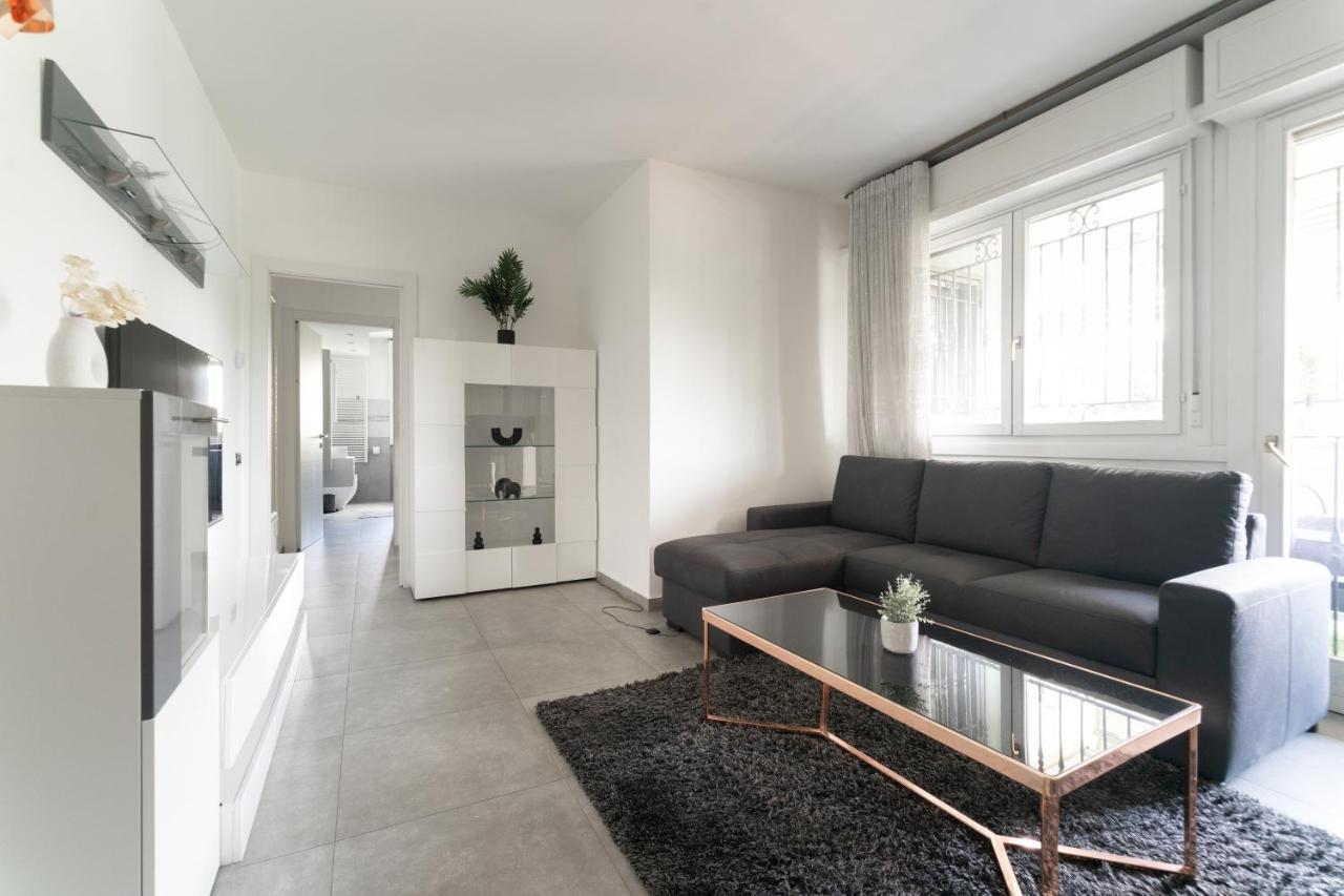 Oasis Luxury - A.C/Terrace/2Bedrooms Бергамо Экстерьер фото