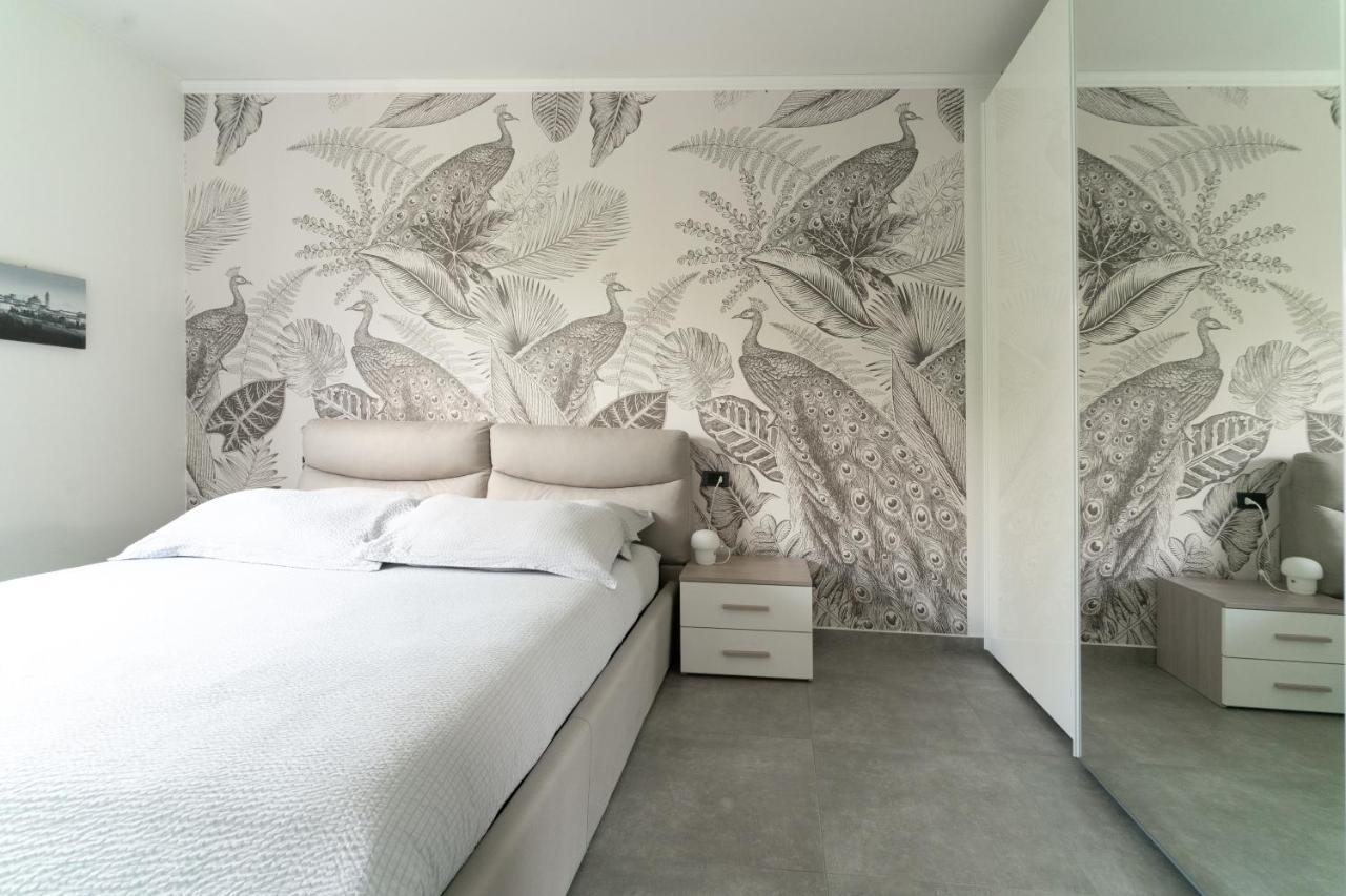 Oasis Luxury - A.C/Terrace/2Bedrooms Бергамо Экстерьер фото